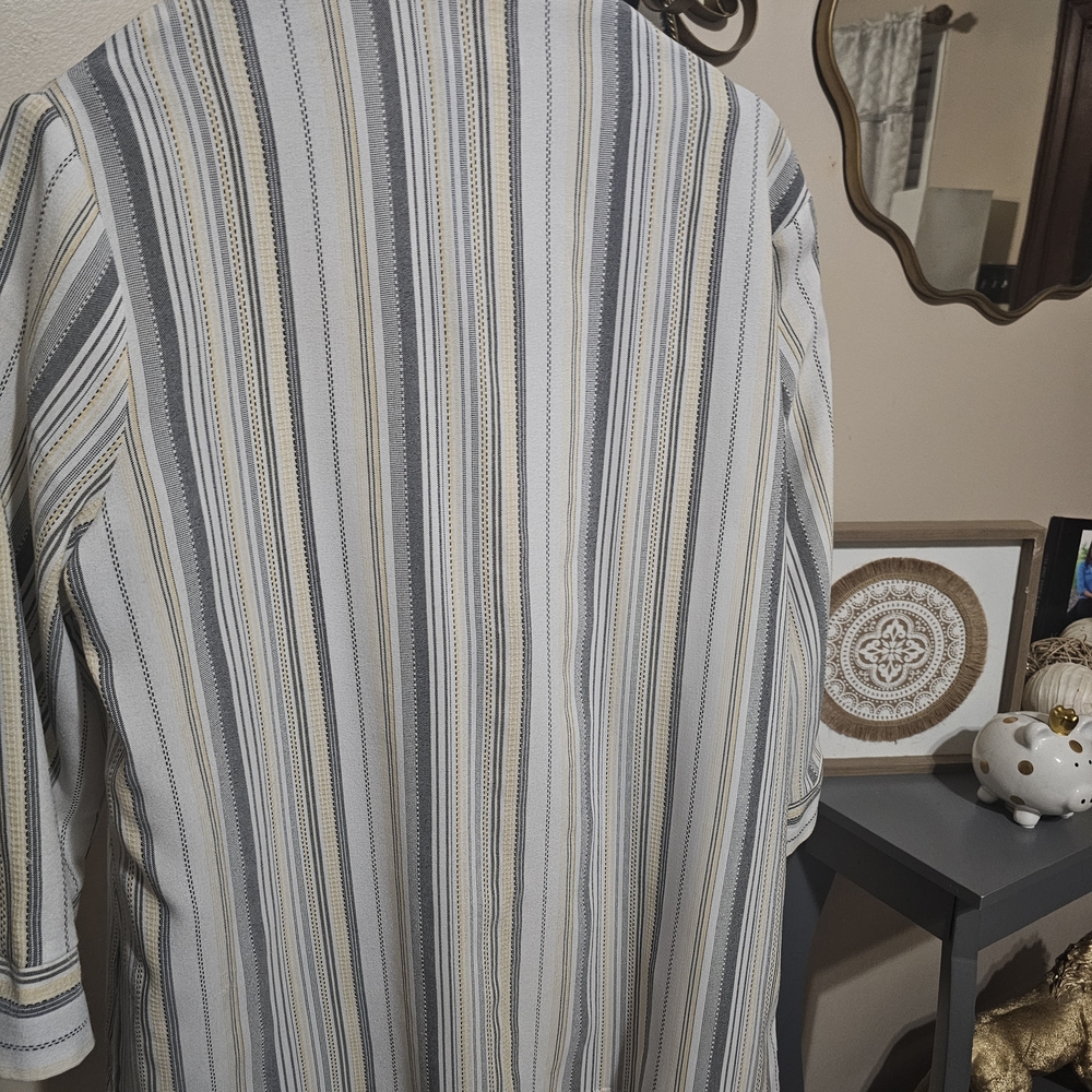 Elegant Striped Women's Blazer - Picture 6 of 10